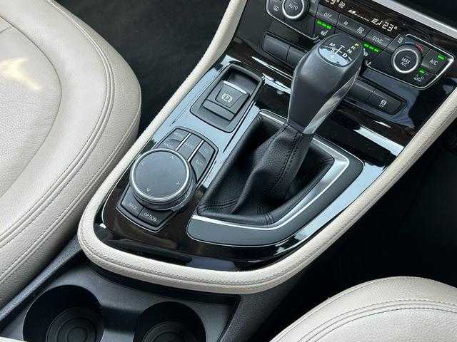 ＢＭＷ ２１８ｄ グランツアラー ラグジュアリー 埼玉県 2017(平29)年 4.8万km メディテラニアンブルー ベージュ革/シートヒーター/純正ナビゲーション/(Bluetooth/USB)/バックカメラ/オートテールゲート/スマートキー/HIDヘッドライト