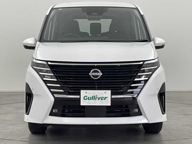 日産 セレナ e－パワー ハイウェイスター V 群馬県 2025(令7)年 0.1万km未満 プリズムホワイト 登録済未使用車　12.3型ナビ　全周囲カメラ　デジタルインナーミラー　ワイヤレス充電器　ビルトインETC2.0 衝突被害軽減ブレーキ　プロパイロット　アダプティブLEDヘッドライト　ドラレコ　禁煙車