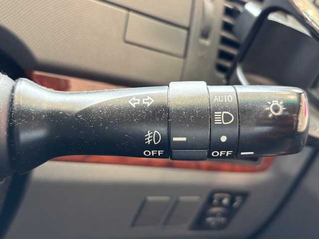 トヨタ エスティマ アエラス Gエディション 埼玉県 2011(平23)年 9.6万km グレーメタリック フリップダウンモニター/SDナビ/　　CD/DVD/BT/AUX/バックカメラ/両側パワースライドドア/クルーズコントロール/HIDオートライト/純正17インチアルミホイール/ステアリングスイッチ/アイドリングストップ/スマートキー2本/ビルトインETC/禁煙車