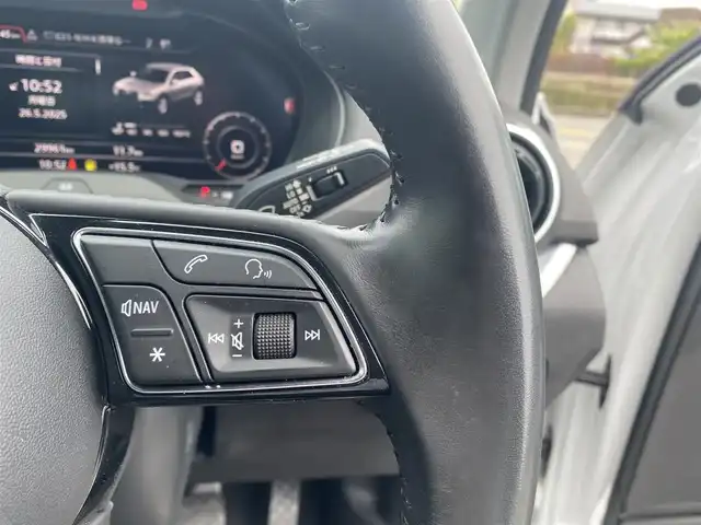 アウディ Ｑ２ 30TFSIスポーツ 福岡県 2019(平31)年 3万km グレイシアホワイトメタリック ・アダプティブクルーズコントロール/・純正メモリーナビ/USB/Bluetooth/AUX/CD/・バックカメラ/・シートヒーター/・社外ドライブレコーダー/・フルセグ/・ETC/・純正17AW/・プッシュスタート/・パーキングアシスト/・アイドリングストップ/・スマートキー/・レーンキープアシスト/・オートライト/・LEDライト