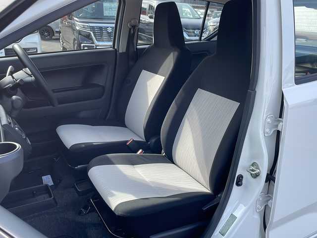 ダイハツ ミラ イース L SAⅢ 青森県 2023(令5)年 1.1万km ホワイト 4WD/純正オーディオ/CK-W70D/CD・FM・AM・AUX/スマートアシストIII/衝突回避支援ブレーキ/車線逸脱警報機能/誤発進抑制制御機能/オートハイビーム/前後コーナーセンサー/純正ドライブレコーダー/リモコンキー/規格外14インチアルミ/スペアキー/純正フロアマット