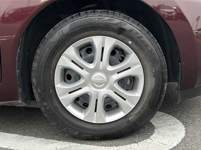 日産 ノート X 岐阜県 2016(平28)年 0.5万km フランボワーズレッド 純正ＳＤナビ　/全方位カメラ　/前後ドライブレコーダー　/横滑り防止装置　/レーンキープアシスト　/衝突軽減システム　/前後コーナーセンサー　/アイドリングストップ　/プッシュスタート　/スマートキー　/純正フロアマット/オートライト