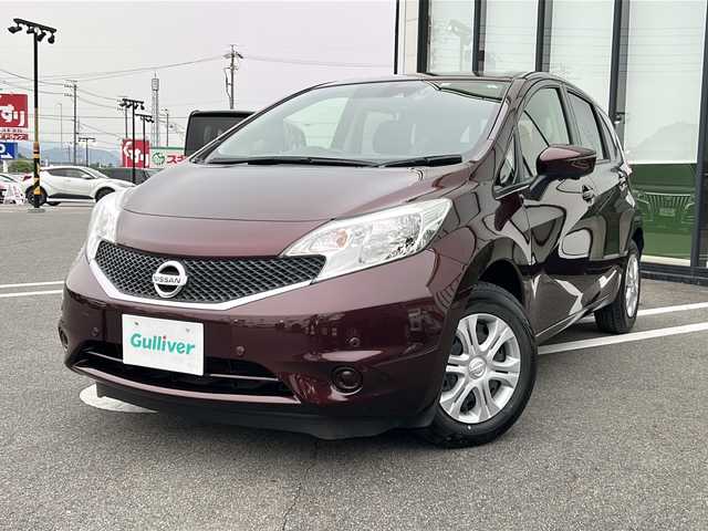 日産 ノート X 岐阜県 2016(平28)年 0.5万km フランボワーズレッド 純正ＳＤナビ　/全方位カメラ　/前後ドライブレコーダー　/横滑り防止装置　/レーンキープアシスト　/衝突軽減システム　/前後コーナーセンサー　/アイドリングストップ　/プッシュスタート　/スマートキー　/純正フロアマット/オートライト