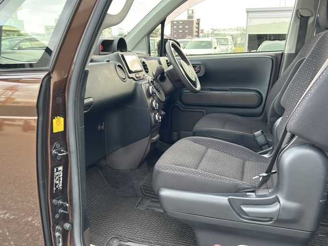 トヨタ ポルテ F 石川県 2015(平27)年 5.8万km ダークブラウンマイカメタリック 社外ナビ（MDV-L401)/地デジ/社外ETC/ドライブレコーダー/パワースライドドア/横滑り防止装置/ハロゲンヘッドライト/USB入力端子/ダブルエアバック/リモコンキー/SDミュージックサーバー