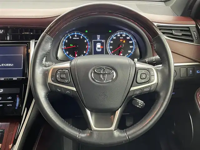 トヨタ ハリアー プレミアム 埼玉県 2017(平29)年 4.9万km スパークリングブラックパールクリスタルシャイン 純正9インチＳＤナビ/ CD DVD Bluetooth USB HDMI SD 地デジTV/バックカメラ/プリクラッシュセーフティ/アイドリングストップ/パワーバックドア/レーダークルーズコントロール/オートＬＥＤライト/オートハイビーム/ビルトインＥＴＣ２．０/パワーシート/純正18インチアルミホイール