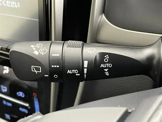 トヨタ ハリアー プレミアム 埼玉県 2017(平29)年 4.9万km スパークリングブラックパールクリスタルシャイン 純正9インチＳＤナビ/ CD DVD Bluetooth USB HDMI SD 地デジTV/バックカメラ/プリクラッシュセーフティ/アイドリングストップ/パワーバックドア/レーダークルーズコントロール/オートＬＥＤライト/オートハイビーム/ビルトインＥＴＣ２．０/パワーシート/純正18インチアルミホイール