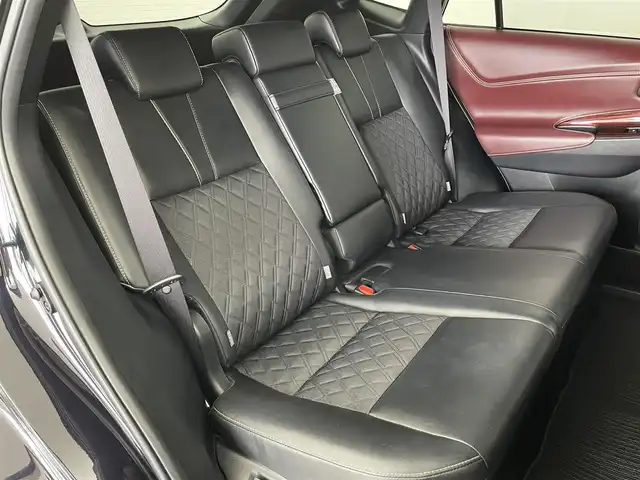 トヨタ ハリアー プレミアム 埼玉県 2017(平29)年 4.9万km スパークリングブラックパールクリスタルシャイン 純正9インチＳＤナビ/ CD DVD Bluetooth USB HDMI SD 地デジTV/バックカメラ/プリクラッシュセーフティ/アイドリングストップ/パワーバックドア/レーダークルーズコントロール/オートＬＥＤライト/オートハイビーム/ビルトインＥＴＣ２．０/パワーシート/純正18インチアルミホイール