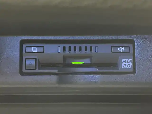 トヨタ ハリアー プレミアム 埼玉県 2017(平29)年 4.9万km スパークリングブラックパールクリスタルシャイン 純正9インチＳＤナビ/ CD DVD Bluetooth USB HDMI SD 地デジTV/バックカメラ/プリクラッシュセーフティ/アイドリングストップ/パワーバックドア/レーダークルーズコントロール/オートＬＥＤライト/オートハイビーム/ビルトインＥＴＣ２．０/パワーシート/純正18インチアルミホイール