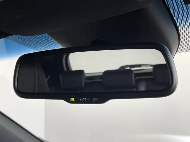 トヨタ ハリアー プレミアム 埼玉県 2017(平29)年 4.9万km スパークリングブラックパールクリスタルシャイン 純正9インチＳＤナビ/ CD DVD Bluetooth USB HDMI SD 地デジTV/バックカメラ/プリクラッシュセーフティ/アイドリングストップ/パワーバックドア/レーダークルーズコントロール/オートＬＥＤライト/オートハイビーム/ビルトインＥＴＣ２．０/パワーシート/純正18インチアルミホイール