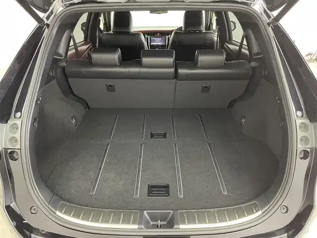 トヨタ ハリアー プレミアム 埼玉県 2017(平29)年 4.9万km スパークリングブラックパールクリスタルシャイン 純正9インチＳＤナビ/ CD DVD Bluetooth USB HDMI SD 地デジTV/バックカメラ/プリクラッシュセーフティ/アイドリングストップ/パワーバックドア/レーダークルーズコントロール/オートＬＥＤライト/オートハイビーム/ビルトインＥＴＣ２．０/パワーシート/純正18インチアルミホイール