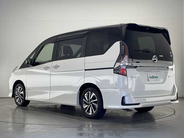 日産 セレナ e－パワー ハイウェイスター V 宮崎県 2020(令2)年 5.9万km ブリリアントホワイトパール 2トーン 禁煙車/プロパイロット/・電動パーキングブレーキ/オートブレーキホールド/・ステアリングスイッチ/純正11インチフリップダウンモニター/純正10インチナビ/（CD/DVD/BD/フルセグ/BT/SD/MSV/USB/HDMI）/純正ビルトインETC2.0/純正ドライブレコーダー（DJ4-D）/社外GPSレーダー探知機/インテリジェントアラウンドビューモニター/ハンズフリー両側パワースライドドア/エマージェンシーブレーキ/踏み間違い防止機能（前後）/車線逸脱警報/オートハイビーム/LEDヘッドライト/フォグランプ/リアオートエアコン/リアロールシェード/シートバックテーブル（セカンド/サード）/充電用USBポート（タイプA）5口/純正16インチアルミホイール/純正フロアマット/純正ドアバイザー