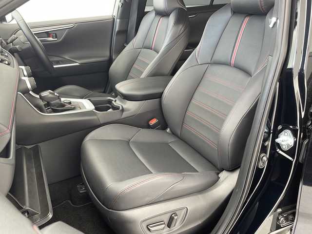 トヨタ ＲＡＶ４ ＰＨＶ G Z 沖縄県 2021(令3)年 5万km アティチュードブラックマイカ 純正9インチディスプレイオーディオ/ナビ/Bluetooth接続/フルセグTV/USB/パノラミックビューモニター/ビルトインETC/ドライブレコーダー（DC-DR652）/デジタルインナーミラー/プリクラッシュセーフティ/レーダークルーズコントロール/レーンキープアシスト/クリアランスソナー/ブラインドスポットモニター/パワーバックドア/合皮シート/前席パワーシート/前席シートヒーター/前席シートエアコン/純正18インチAW/純正フロアマット/プッシュスタート/スマートキー