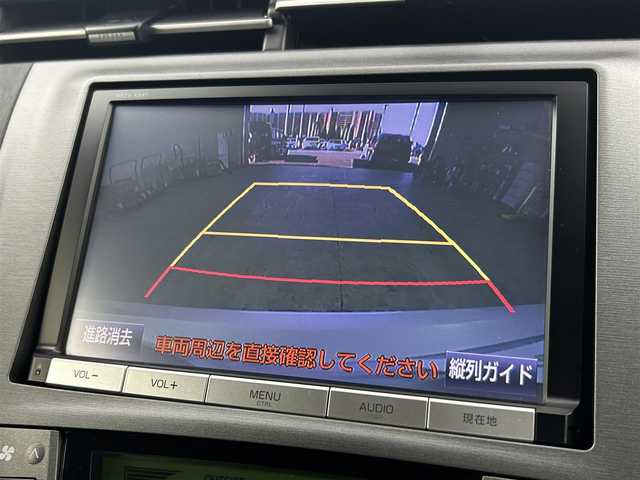 トヨタ プリウス S 千葉県 2014(平26)年 6.4万km シルバーM 純正ナビ/フルセグTV　Bluetooth　AM/FM/バックカメラ/ETC/オートライト/純正アルミホイール/純正フロアマット/電動格納ミラー/パワーステアリング/パワーウインドウ/オートエアコン/スマートキー/プッシュスタート