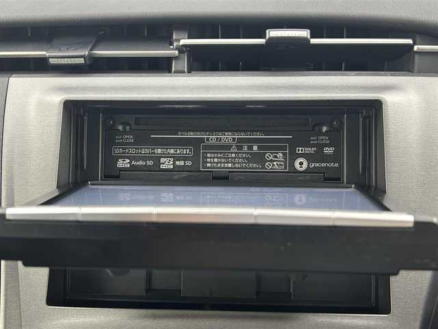 トヨタ プリウス S 千葉県 2014(平26)年 6.4万km シルバーM 純正ナビ/フルセグTV　Bluetooth　AM/FM/バックカメラ/ETC/オートライト/純正アルミホイール/純正フロアマット/電動格納ミラー/パワーステアリング/パワーウインドウ/オートエアコン/スマートキー/プッシュスタート