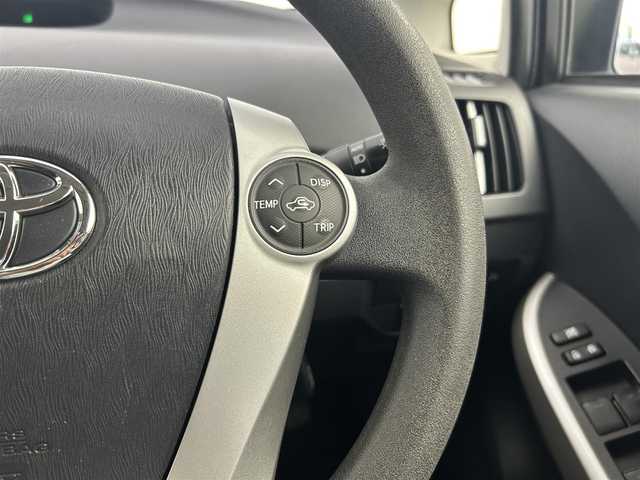 トヨタ プリウス S 千葉県 2014(平26)年 6.4万km シルバーM 純正ナビ/フルセグTV　Bluetooth　AM/FM/バックカメラ/ETC/オートライト/純正アルミホイール/純正フロアマット/電動格納ミラー/パワーステアリング/パワーウインドウ/オートエアコン/スマートキー/プッシュスタート