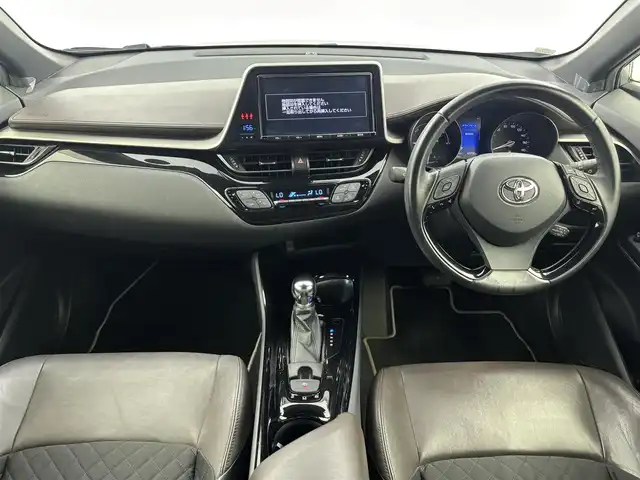 トヨタ Ｃ－ＨＲ G LEDエディション 福井県 2017(平29)年 4.8万km メタルストリームM 純正ナビゲーション/型式：NSZT-Y66T/【AM/FM/CD/Bluetooth/フルセグTV】/バックカメラ/ETC/衝突軽減ブレーキ/クルーズコントロール（追従有）/車線逸脱警報機能/ハーフレザーシート/シートヒーター（運転席/助手席）/オートライト/LEDヘッドライド/フォグランプ/プッシュスタート/スマートキー/スペアキー/純正フロアマット/ドアバイザー