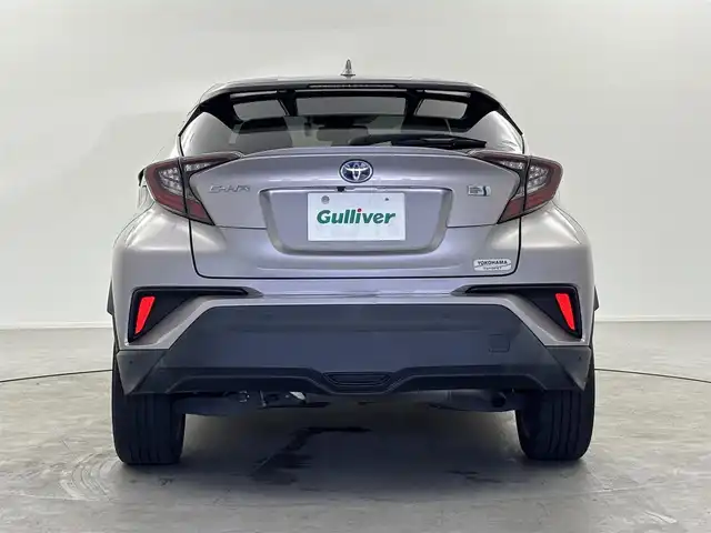 トヨタ Ｃ－ＨＲ G LEDエディション 福井県 2017(平29)年 4.8万km メタルストリームM 純正ナビゲーション/型式：NSZT-Y66T/【AM/FM/CD/Bluetooth/フルセグTV】/バックカメラ/ETC/衝突軽減ブレーキ/クルーズコントロール（追従有）/車線逸脱警報機能/ハーフレザーシート/シートヒーター（運転席/助手席）/オートライト/LEDヘッドライド/フォグランプ/プッシュスタート/スマートキー/スペアキー/純正フロアマット/ドアバイザー