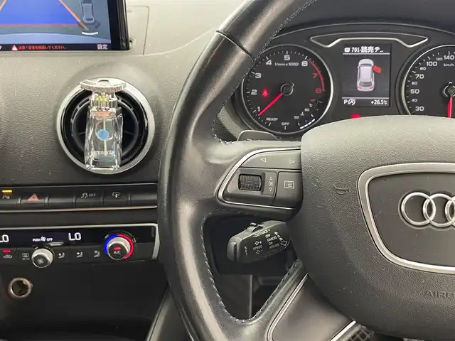 アウディ Ａ３ スポーツバック 1．4 TFSI 滋賀県 2016(平28)年 11.2万km 白 純正ナビ/【Bluetooth.CD.DVD.フルセグTV】/バックカメラ/衝突軽減ブレーキ/レーダークルーズコントロール/クリアランスソナー/電子パーキング/オートライト/HIDヘッドライト/ステアリングスイッチ/ETC/スマートキー/スペアキー