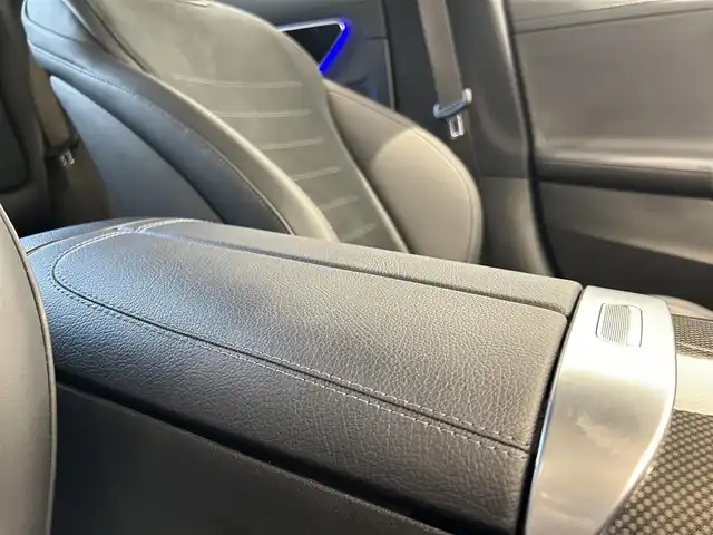 メルセデス・ベンツ Ｍ・ベンツ Ｃ２２０ｄ アバンギャルド　AMGライン 福岡県 2022(令4)年 3.3万km パール ベーシックＰＫＧ　/ＡＭＧラインＰＫＧ　/アンビエントライト　/ＡＣＣ　/ＢＳＭ　/ＨＵＤ　/純正ナビ／ＴＶ　/３６０°カメラシステム　/Ｂｌｕｅｔｏｏｔｈ　/パドルシフト　/前後ドラレコ　/純正１８インチＡＷ
