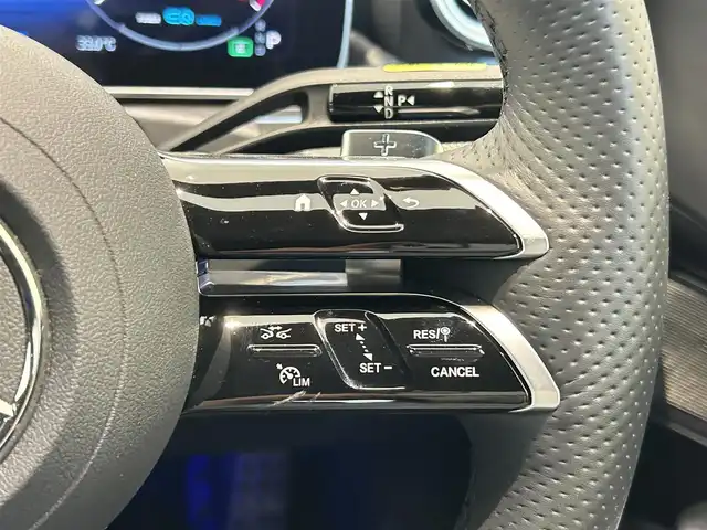 メルセデス・ベンツ Ｍ・ベンツ Ｃ２２０ｄ アバンギャルド　AMGライン 福岡県 2022(令4)年 3.3万km パール ベーシックＰＫＧ　/ＡＭＧラインＰＫＧ　/アンビエントライト　/ＡＣＣ　/ＢＳＭ　/ＨＵＤ　/純正ナビ／ＴＶ　/３６０°カメラシステム　/Ｂｌｕｅｔｏｏｔｈ　/パドルシフト　/前後ドラレコ　/純正１８インチＡＷ