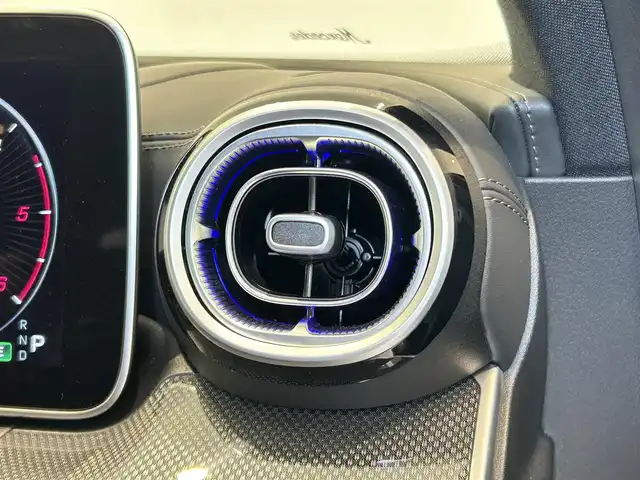 メルセデス・ベンツ Ｍ・ベンツ Ｃ２２０ｄ アバンギャルド　AMGライン 福岡県 2022(令4)年 3.3万km パール ベーシックＰＫＧ　/ＡＭＧラインＰＫＧ　/アンビエントライト　/ＡＣＣ　/ＢＳＭ　/ＨＵＤ　/純正ナビ／ＴＶ　/３６０°カメラシステム　/Ｂｌｕｅｔｏｏｔｈ　/パドルシフト　/前後ドラレコ　/純正１８インチＡＷ