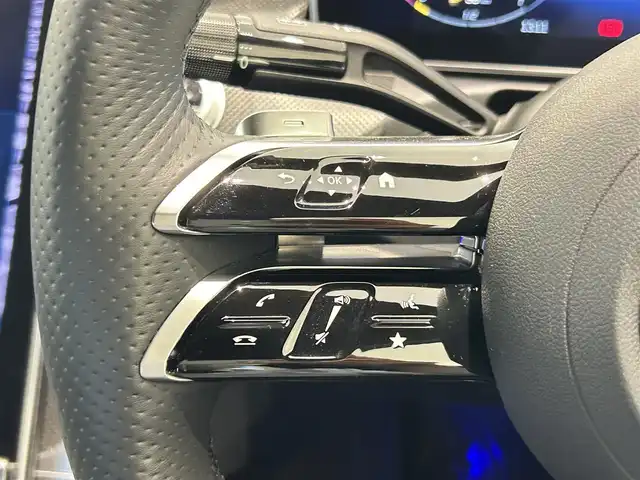 メルセデス・ベンツ Ｍ・ベンツ Ｃ２２０ｄ アバンギャルド　AMGライン 福岡県 2022(令4)年 3.3万km パール ベーシックＰＫＧ　/ＡＭＧラインＰＫＧ　/アンビエントライト　/ＡＣＣ　/ＢＳＭ　/ＨＵＤ　/純正ナビ／ＴＶ　/３６０°カメラシステム　/Ｂｌｕｅｔｏｏｔｈ　/パドルシフト　/前後ドラレコ　/純正１８インチＡＷ