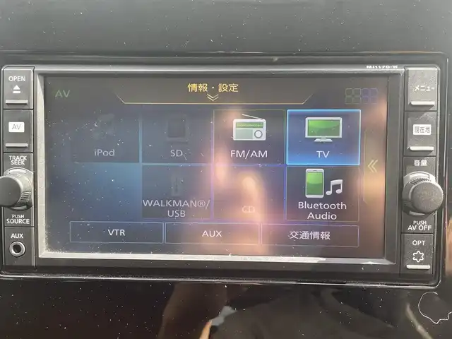 日産 セレナ 道央・札幌 2018(平30)年 5.8万km ダイヤモンドブラック ・4WD/・純正SDナビ/CD・BT/・フルセグＴＶ/・クルーズコントロール/・車外カメラ（バック・フロント・サイド・全方位）/・純正ドライブレコーダー/・パーキングアシスト/・アラウンドビュー/・レーンキープアシスト/・エマージェンシーブレーキ/・社外ＡＷ付き冬タイヤ/・純正エンジンスターター/・両側パワースライドドア/・ウォークスルー/・ＥＴＣ/・LEDヘッドライト/・純正フロアマット/・電動格納ミラー/・ドアバイザー/・プッシュスタート/・スペアキー