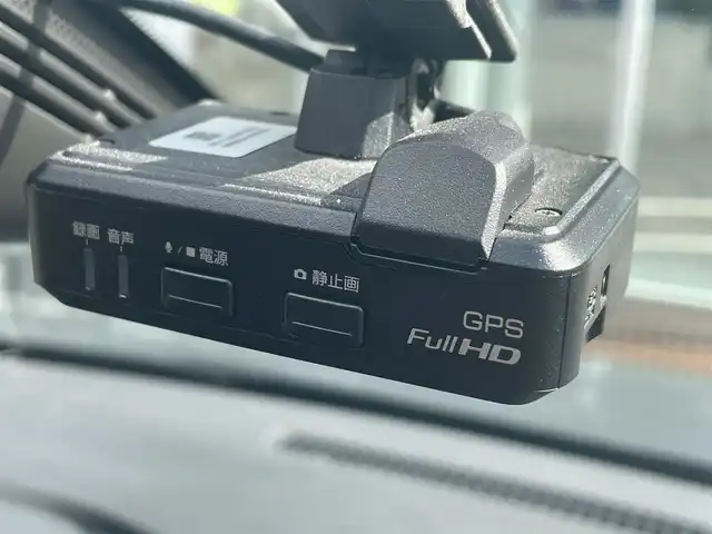 日産 セレナ 道央・札幌 2018(平30)年 5.8万km ダイヤモンドブラック ・4WD/・純正SDナビ/CD・BT/・フルセグＴＶ/・クルーズコントロール/・車外カメラ（バック・フロント・サイド・全方位）/・純正ドライブレコーダー/・パーキングアシスト/・アラウンドビュー/・レーンキープアシスト/・エマージェンシーブレーキ/・社外ＡＷ付き冬タイヤ/・純正エンジンスターター/・両側パワースライドドア/・ウォークスルー/・ＥＴＣ/・LEDヘッドライト/・純正フロアマット/・電動格納ミラー/・ドアバイザー/・プッシュスタート/・スペアキー