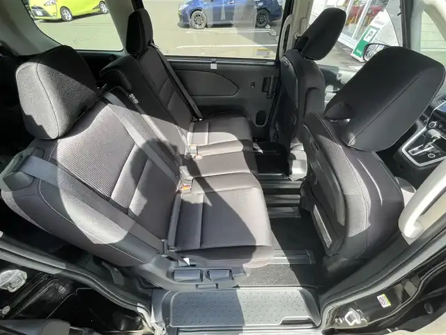 日産 セレナ 道央・札幌 2018(平30)年 5.8万km ダイヤモンドブラック ・4WD/・純正SDナビ/CD・BT/・フルセグＴＶ/・クルーズコントロール/・車外カメラ（バック・フロント・サイド・全方位）/・純正ドライブレコーダー/・パーキングアシスト/・アラウンドビュー/・レーンキープアシスト/・エマージェンシーブレーキ/・社外ＡＷ付き冬タイヤ/・純正エンジンスターター/・両側パワースライドドア/・ウォークスルー/・ＥＴＣ/・LEDヘッドライト/・純正フロアマット/・電動格納ミラー/・ドアバイザー/・プッシュスタート/・スペアキー