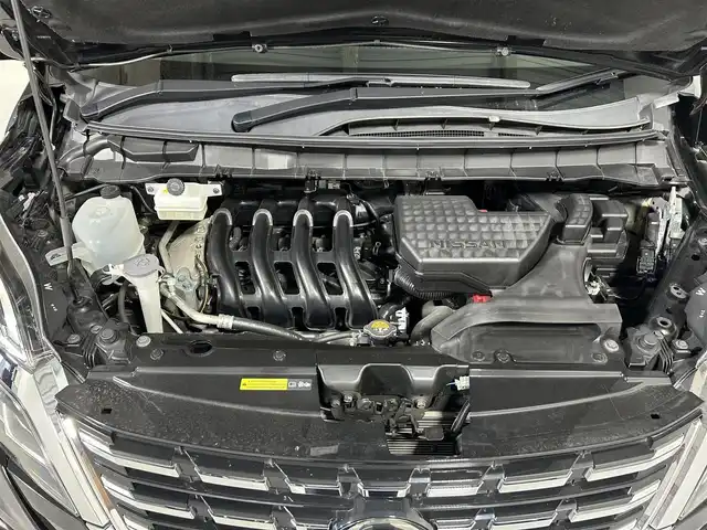 日産 セレナ ハイウェイスター V 佐賀県 2020(令2)年 3.2万km ダイヤモンドブラック 純正9型ナビ/AM/FM/CD/DVD/Bluetooth/フルセグTV/アラウンドビューモニター/クルーズコントロール/両側パワースライドドア/ETC/衝突被害軽減システム/LEDヘッドライト/フォグランプ/後席テーブル（カップホルダー付き）/ロールサンシェード/純正アルミホイール/純正フロアマット/純正ドアバイザー/前後ソナー/純正ドライブレコーダー/ステアリングリモコン