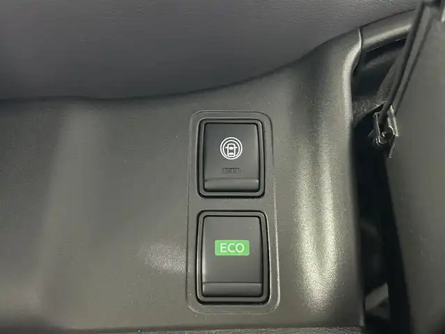 日産 セレナ ハイウェイスター V 佐賀県 2020(令2)年 3.2万km ダイヤモンドブラック 純正9型ナビ/AM/FM/CD/DVD/Bluetooth/フルセグTV/アラウンドビューモニター/クルーズコントロール/両側パワースライドドア/ETC/衝突被害軽減システム/LEDヘッドライト/フォグランプ/後席テーブル（カップホルダー付き）/ロールサンシェード/純正アルミホイール/純正フロアマット/純正ドアバイザー/前後ソナー/純正ドライブレコーダー/ステアリングリモコン