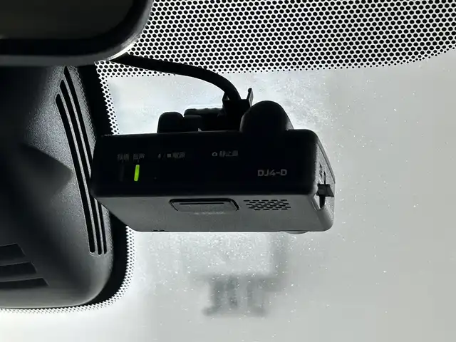 日産 セレナ ハイウェイスター V 佐賀県 2020(令2)年 3.2万km ダイヤモンドブラック 純正9型ナビ/AM/FM/CD/DVD/Bluetooth/フルセグTV/アラウンドビューモニター/クルーズコントロール/両側パワースライドドア/ETC/衝突被害軽減システム/LEDヘッドライト/フォグランプ/後席テーブル（カップホルダー付き）/ロールサンシェード/純正アルミホイール/純正フロアマット/純正ドアバイザー/前後ソナー/純正ドライブレコーダー/ステアリングリモコン