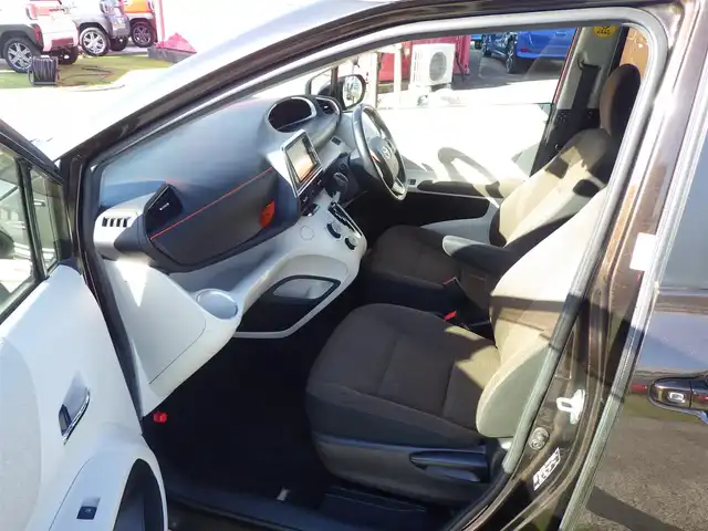トヨタ シエンタ G 千葉県 2016(平28)年 6.5万km ヴィンテージブラウンパールクリスタルシャイン Toyota Safety Sense/・プリクラッシュセーフティ/・レーンディパーチャーアラート/・オートハイビーム/両側パワースライドドア/純正SDナビ/地デジTV/【DVD/CD再生機能　Bluetooth接続】/バックカメラ/ETC/LEDヘッドライト/社外15インチアルミホイル/スマートキー