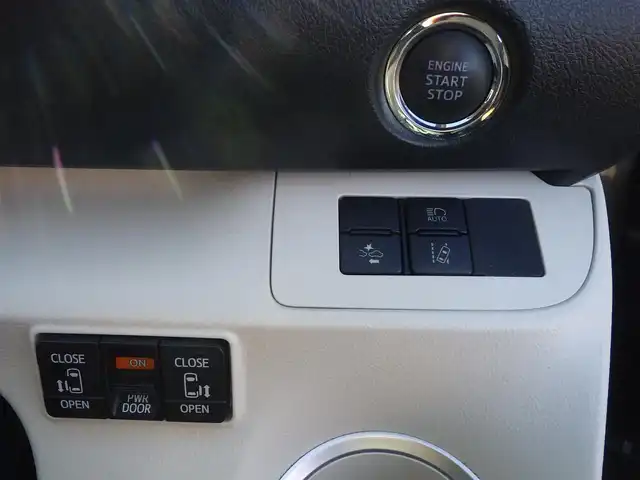 トヨタ シエンタ G 千葉県 2016(平28)年 6.5万km ヴィンテージブラウンパールクリスタルシャイン Toyota Safety Sense/・プリクラッシュセーフティ/・レーンディパーチャーアラート/・オートハイビーム/両側パワースライドドア/純正SDナビ/地デジTV/【DVD/CD再生機能　Bluetooth接続】/バックカメラ/ETC/LEDヘッドライト/社外15インチアルミホイル/スマートキー
