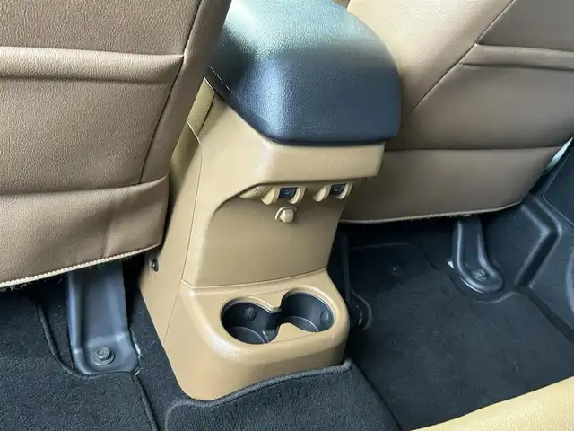 クライスラー・ジープ ジープ ラングラー アンリミテッド サハラ 茨城県 2018(平30)年 6.2万km 白 ワンオ-ナ- /茶革 /シートヒーター /ナビ /TV /B/Sカメラ /LED /ハードトップ背面タイヤカバー /シルバーフューエルキャップ /クルーズコントロール /BT/DVD/CD /ETC /ルーフラック /純正アルミ付きサマータイヤ有り /禁煙車