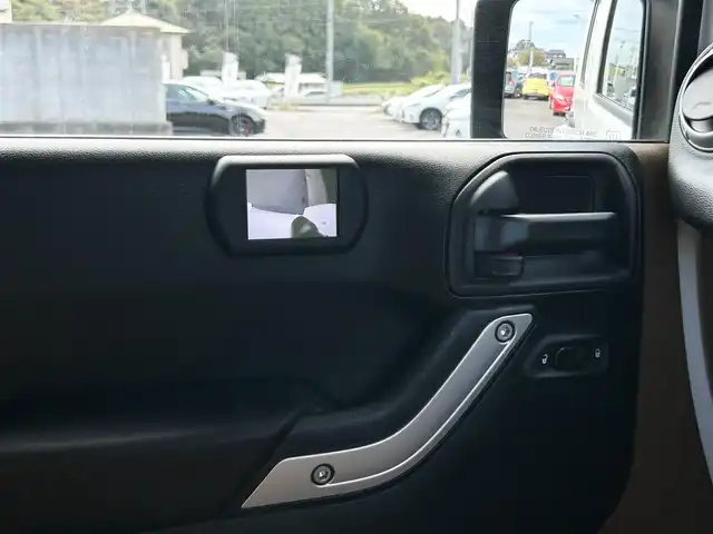 クライスラー・ジープ ジープ ラングラー アンリミテッド サハラ 茨城県 2018(平30)年 6.2万km 白 ワンオ-ナ- /茶革 /シートヒーター /ナビ /TV /B/Sカメラ /LED /ハードトップ背面タイヤカバー /シルバーフューエルキャップ /クルーズコントロール /BT/DVD/CD /ETC /ルーフラック /純正アルミ付きサマータイヤ有り /禁煙車