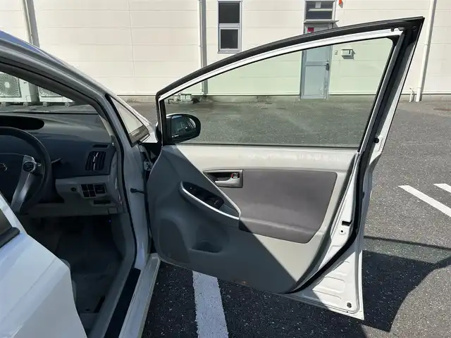 トヨタ プリウス S 三重県 2009(平21)年 17.8万km ホワイトパールクリスタルシャイン 登録時177343km/純正ナビ/(FM/AM/CD/DVD/HDD/ワンセグTV)/ビルトインETC/AUTOライト/フォグランプ/プッシュスタート/PWRMODE/ECOMODE/禁煙車