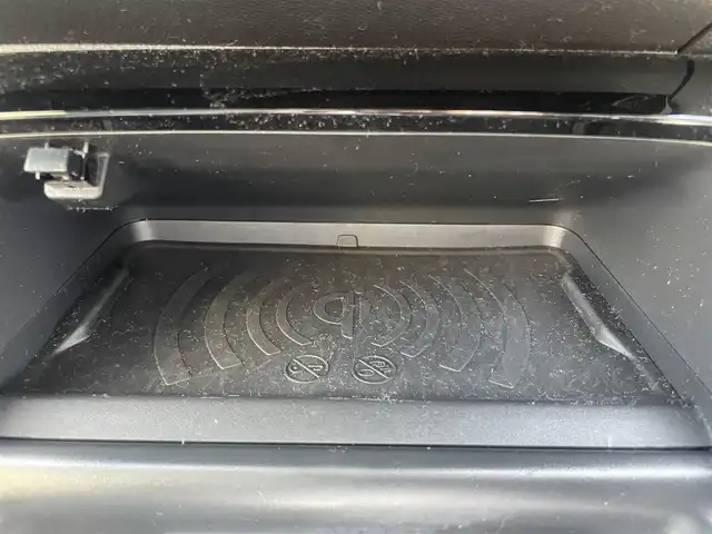 プジョー ２０８ アリュール 栃木県 2022(令4)年 2.2万km パールⅡ 純正DA（AppleCarPlay/AM/FM/USB）/アダプティブクルーズコントロール/置くだけ充電/レーンポジショニングアシスト/サイドカメラ/バックカメラ/社外ドライブレコーダー（前後）/純正16インチアルミ/ETC/スマートキー