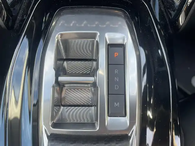 プジョー ２０８ アリュール 栃木県 2022(令4)年 2.2万km パールⅡ 純正DA（AppleCarPlay/AM/FM/USB）/アダプティブクルーズコントロール/置くだけ充電/レーンポジショニングアシスト/サイドカメラ/バックカメラ/社外ドライブレコーダー（前後）/純正16インチアルミ/ETC/スマートキー