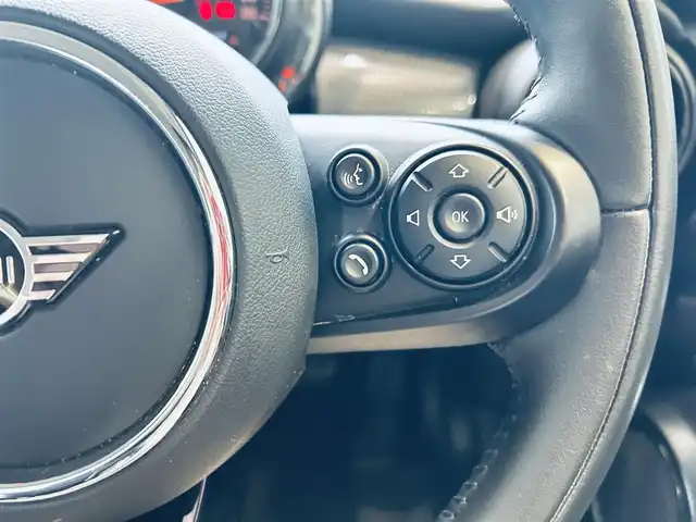 ＭＩＮＩ ミニ クーパー D 大阪府 2020(令2)年 2.2万km シルバー ペッパーP/インテリジェントセーフティ/純正ナビ/バックカメラ/純正15インチAW/LEDヘッドライト/クリアランスソナー/ETC/スマートキー/シートヒーター/パーキングアシスト