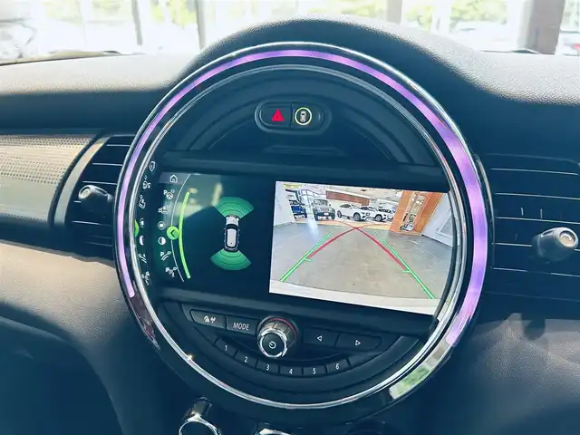 ＭＩＮＩ ミニ クーパー D 大阪府 2020(令2)年 2.2万km シルバー ペッパーP/インテリジェントセーフティ/純正ナビ/バックカメラ/純正15インチAW/LEDヘッドライト/クリアランスソナー/ETC/スマートキー/シートヒーター/パーキングアシスト