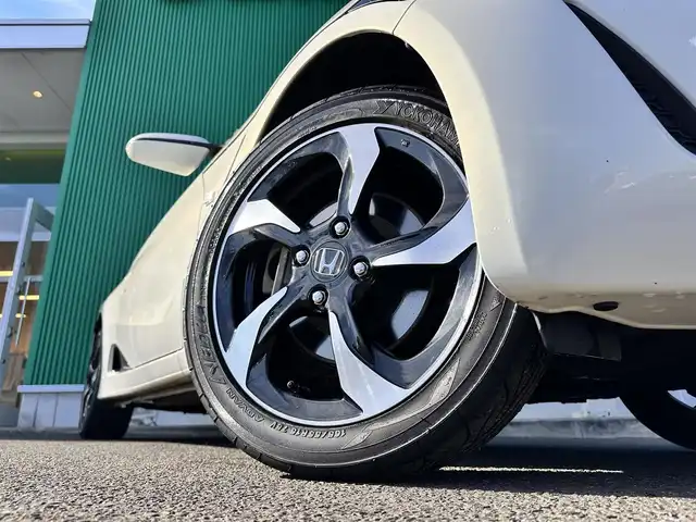 ホンダ Ｓ６６０ α 宮城県 2016(平28)年 2.4万km プレミアムスターホワイトパール センターディスプレイ/・Bluetooth/・バックカメラ/＝＝＝/ETC/革巻きステアリング/クルーズコントロール/パドルシフト/ステアリングスイッチ/ハーフレザーシート/スマートキー＆プッシュスタート/スペアキー1本/LEDヘッドランプ/オートライト/純正アルミホイール/純正フロアマット/Wエアバッグ