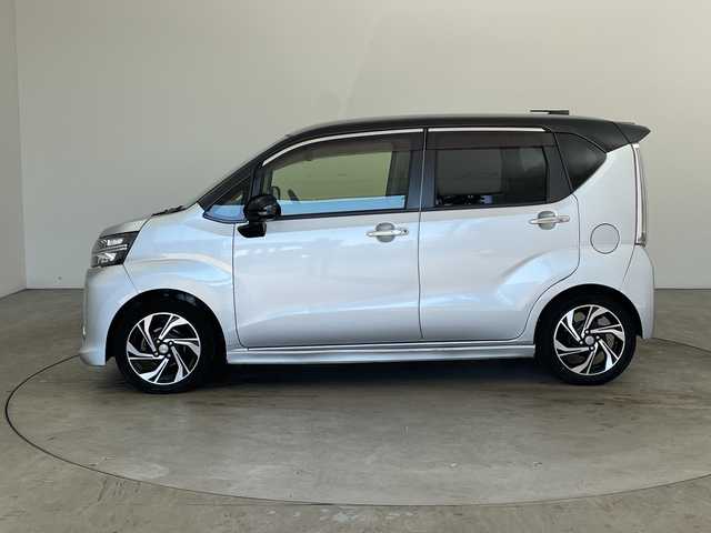 ダイハツ ムーヴ カスタム RS ハイパーLTD SAⅢ 滋賀県 2019(令1)年 6.4万km ブラックマイカメタリック/ブライトシルバーメタリック 2トーン ・純正ナビ/Bluetooth/CD/DVD/TV/SD/・全方位カメラ/・ビルトインETC/・スマートアシストIII/衝突回避支援ブレーキ機能/衝突警報機能/誤発進抑制制御機能（前方・後方）/オートハイビーム/先行車発進お知らせ機能/車線はみ出し警報/・ハーフレザーシート/・シートヒーター/・ドライブレコーダー/・ＬＥＤヘッドライト/・純正15インチアルミホイール/・純正フロアマット/・スマートキー