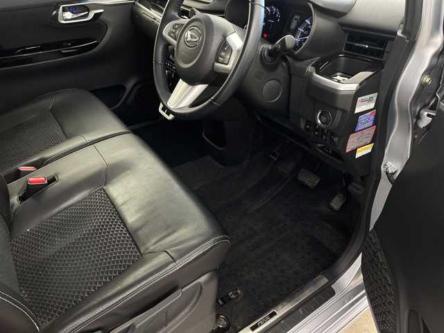 ダイハツ ムーヴ カスタム RS ハイパーLTD SAⅢ 滋賀県 2019(令1)年 6.4万km ブラックマイカメタリック/ブライトシルバーメタリック 2トーン ・純正ナビ/Bluetooth/CD/DVD/TV/SD/・全方位カメラ/・ビルトインETC/・スマートアシストIII/衝突回避支援ブレーキ機能/衝突警報機能/誤発進抑制制御機能（前方・後方）/オートハイビーム/先行車発進お知らせ機能/車線はみ出し警報/・ハーフレザーシート/・シートヒーター/・ドライブレコーダー/・ＬＥＤヘッドライト/・純正15インチアルミホイール/・純正フロアマット/・スマートキー