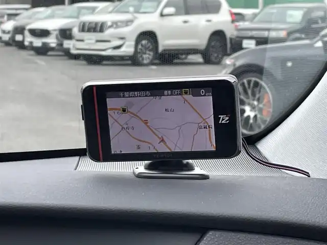 トヨタ プリウス S 千葉県 2020(令2)年 3.9万km アティチュードブラックマイカ TRDエアロ(F/S/R)/RAYS18インチアルミホイール/純正9インチSDナビ【NSZT-Y68T】/・CD/DVD/MSV/Bluetooth/フルセグ/バックカメラ/トヨタセーフティーセンス/・プリクラッシュセーフティー/・レーンキープアシスト/・パーキングサポートブレーキ/・レーダークルーズコントロール/・オートマチックハイビーム/社外デジタルインナーミラー型ドラレコ/スマートキー/前後コーナーセンサー/純正LEDヘッドライト/フォグランプ/ビルトインETC2.0/本革巻きステアリング/サイド＆カーテンエアバッグ/新車時保証書＆取扱説明書