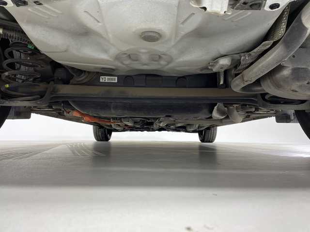 トヨタ アクア S 神奈川県 2015(平27)年 3万km スーパーホワイトⅡ 純正SDナビゲーション【NSCP-W64】/AM FM Bluetooth　AUX/ワンセグ/バックカメラ/ドライブレコーダー/純正フロアマット/ステアリングスイッチ/デジタルインナーミラー/プッシュスタート/スマートキー/保証書/オートライト/ドアバイザー/電動格納ミラー/ウィンカーミラー/ABS/横滑り防止装置/盗難防止装置/eco mode/EVmode