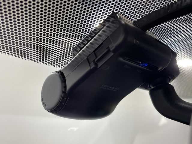 トヨタ アクア S 神奈川県 2015(平27)年 3万km スーパーホワイトⅡ 純正SDナビゲーション【NSCP-W64】/AM FM Bluetooth　AUX/ワンセグ/バックカメラ/ドライブレコーダー/純正フロアマット/ステアリングスイッチ/デジタルインナーミラー/プッシュスタート/スマートキー/保証書/オートライト/ドアバイザー/電動格納ミラー/ウィンカーミラー/ABS/横滑り防止装置/盗難防止装置/eco mode/EVmode