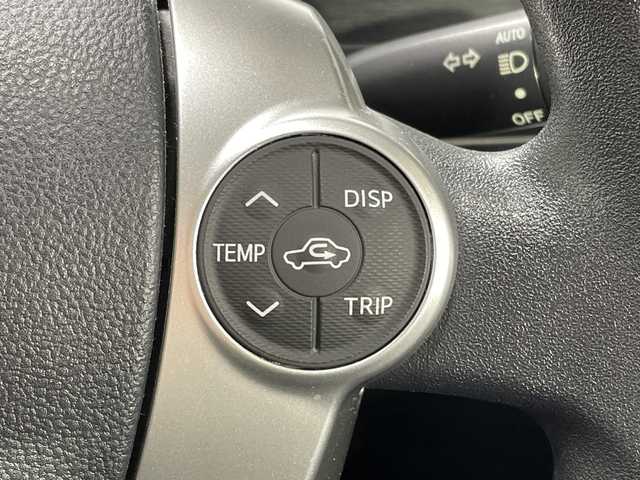 トヨタ アクア S 神奈川県 2015(平27)年 3万km スーパーホワイトⅡ 純正SDナビゲーション【NSCP-W64】/AM FM Bluetooth　AUX/ワンセグ/バックカメラ/ドライブレコーダー/純正フロアマット/ステアリングスイッチ/デジタルインナーミラー/プッシュスタート/スマートキー/保証書/オートライト/ドアバイザー/電動格納ミラー/ウィンカーミラー/ABS/横滑り防止装置/盗難防止装置/eco mode/EVmode