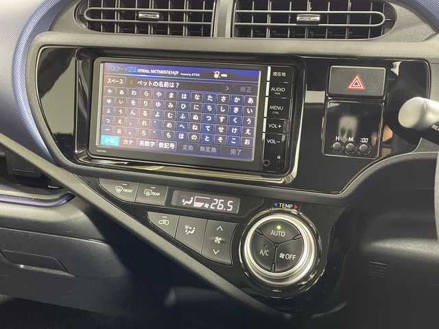 トヨタ アクア S 神奈川県 2015(平27)年 3万km スーパーホワイトⅡ 純正SDナビゲーション【NSCP-W64】/AM FM Bluetooth　AUX/ワンセグ/バックカメラ/ドライブレコーダー/純正フロアマット/ステアリングスイッチ/デジタルインナーミラー/プッシュスタート/スマートキー/保証書/オートライト/ドアバイザー/電動格納ミラー/ウィンカーミラー/ABS/横滑り防止装置/盗難防止装置/eco mode/EVmode