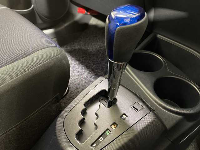 トヨタ アクア S 神奈川県 2015(平27)年 3万km スーパーホワイトⅡ 純正SDナビゲーション【NSCP-W64】/AM FM Bluetooth　AUX/ワンセグ/バックカメラ/ドライブレコーダー/純正フロアマット/ステアリングスイッチ/デジタルインナーミラー/プッシュスタート/スマートキー/保証書/オートライト/ドアバイザー/電動格納ミラー/ウィンカーミラー/ABS/横滑り防止装置/盗難防止装置/eco mode/EVmode